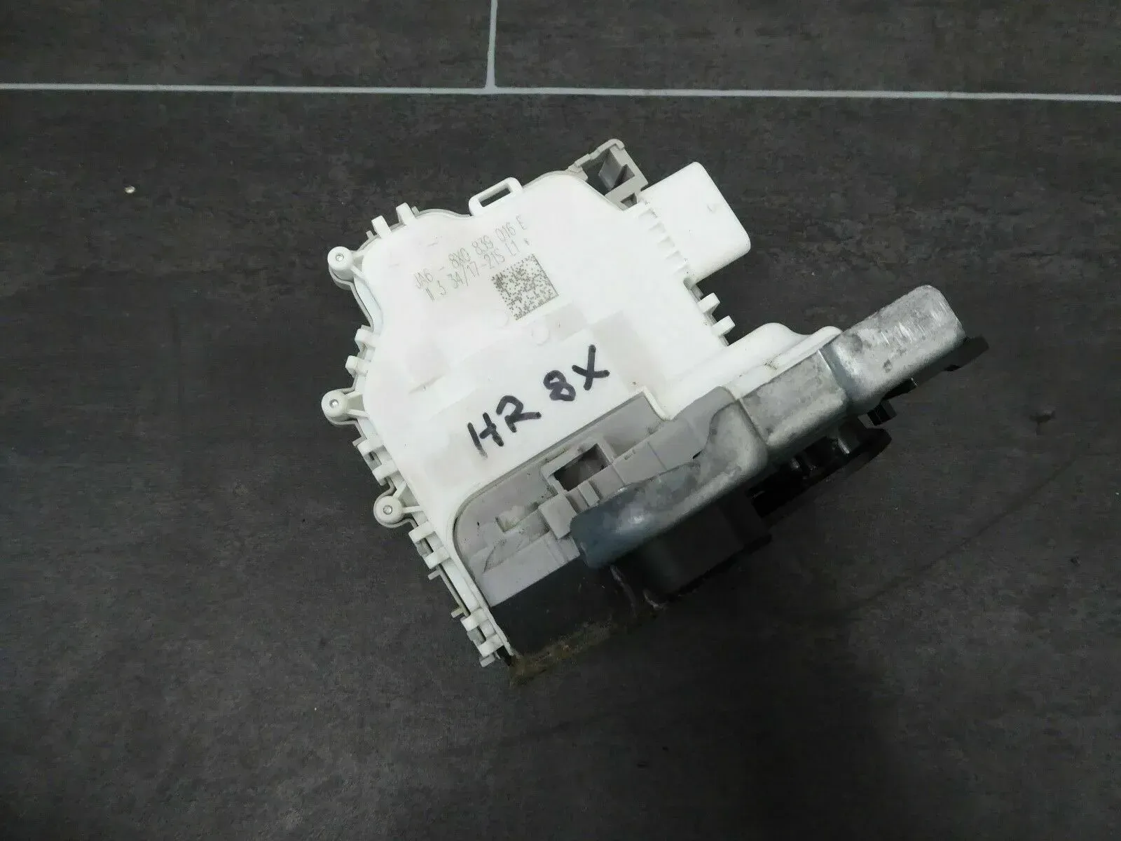 Audi A1 8X A4 8W B9 Türschloss Schloss Tür hinten rechts 8X0839016E - Bild 1