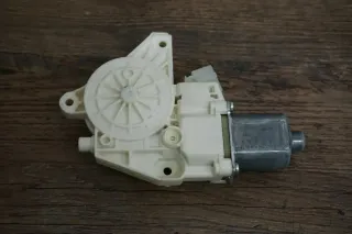 Mercedes W204 Fensterhebermotor Hinten Links H-L A2048200542 0130822443 - Bild 2
