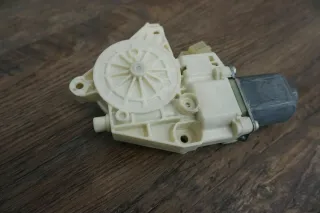 Mercedes Benz W204 Fensterheber Fensterhebermotor 2048200642 Bosch 0130822441 - Bild 1