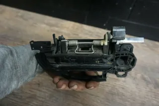 Türgriff hinten rechts Audi A6 Avant C6 4F0837886 4F0839239B 4F0837208B 04-2006 - Bild 3