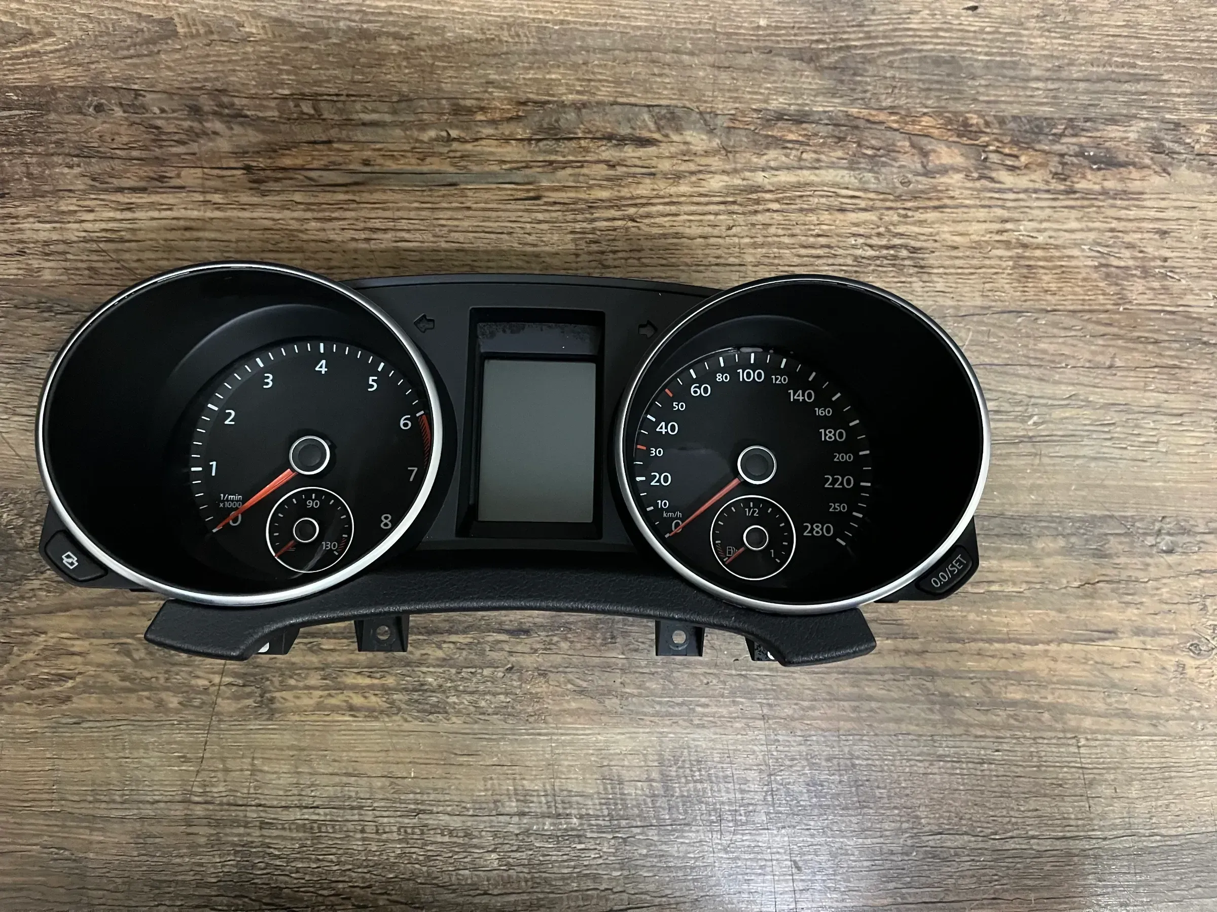 VW Golf VI 6 GTI Tacho Kombiinstrument MFA FIS 5K6920872 112000km - Bild 1