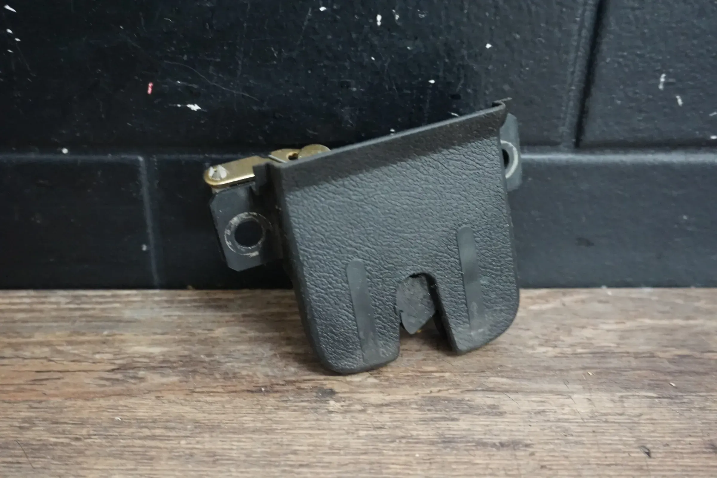 VW Touareg Heckklappe Schloss Rear TRUNK LATCH LOCK 7L6827505 - Bild 1