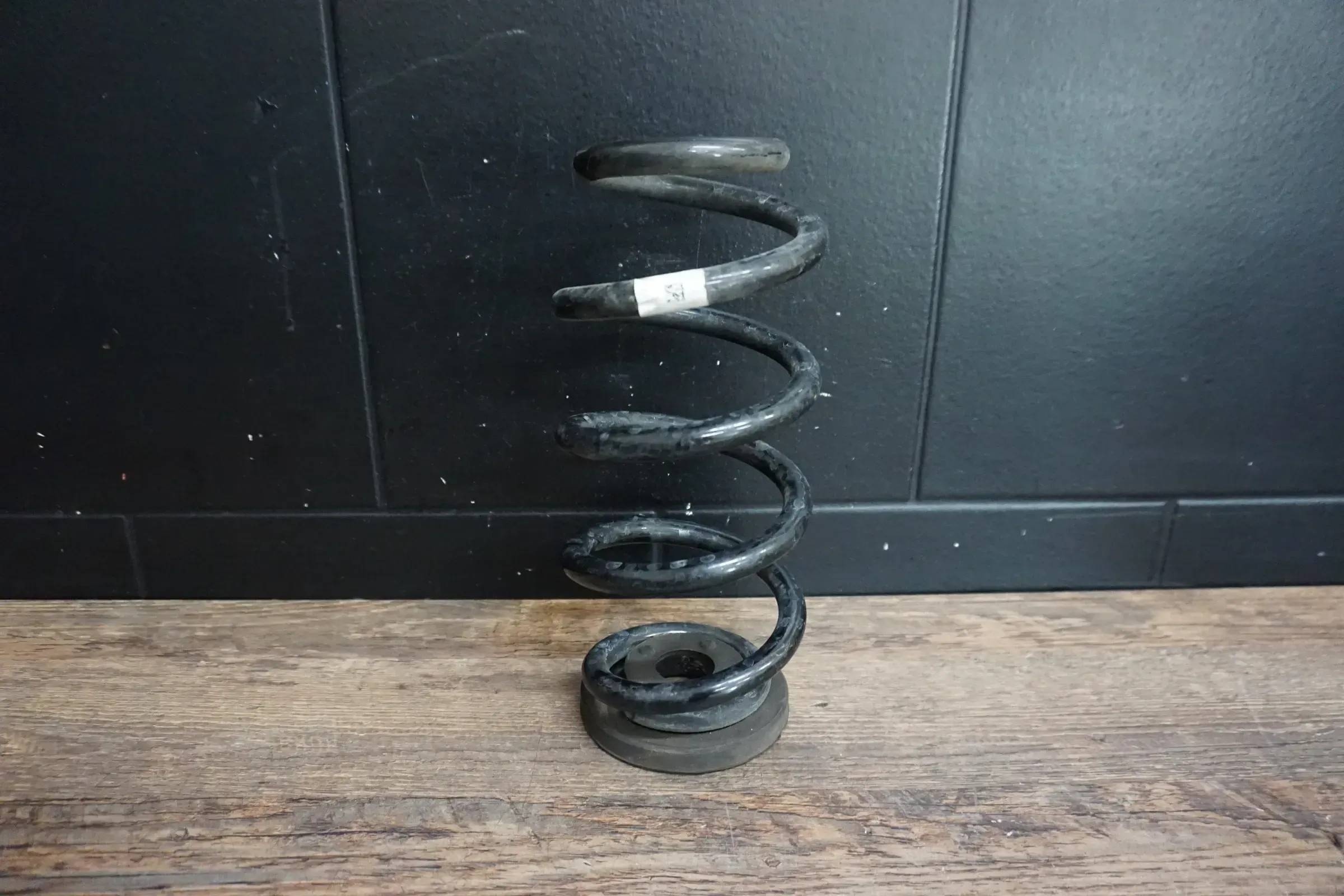 Original Audi TT 8S Hinterfeder hinten links oder rechts 8S0511115 Feder - Bild 1
