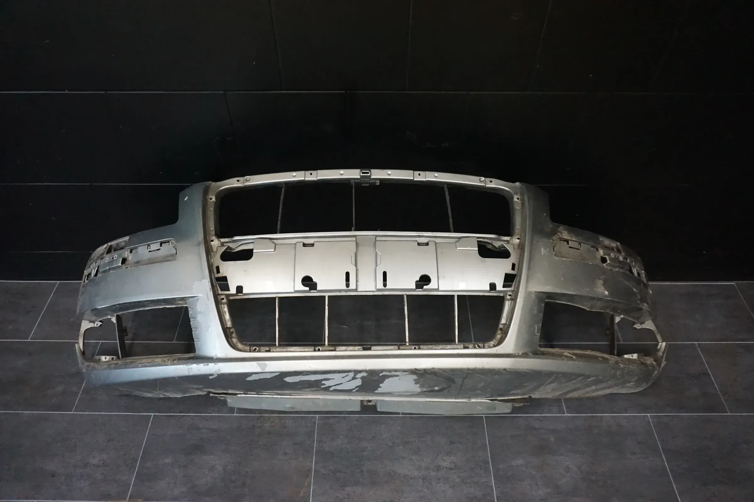 Audi A8 D3 4E Stoßstange vorn PDC singleframe Facelift 2 - Bild 1