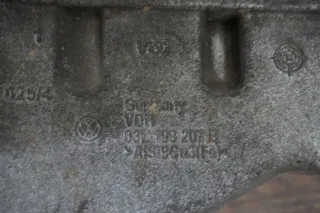 Orig. VW Motorhalter Motorstütze Motorlager Motoraufhängung 03L199207B - Bild 3