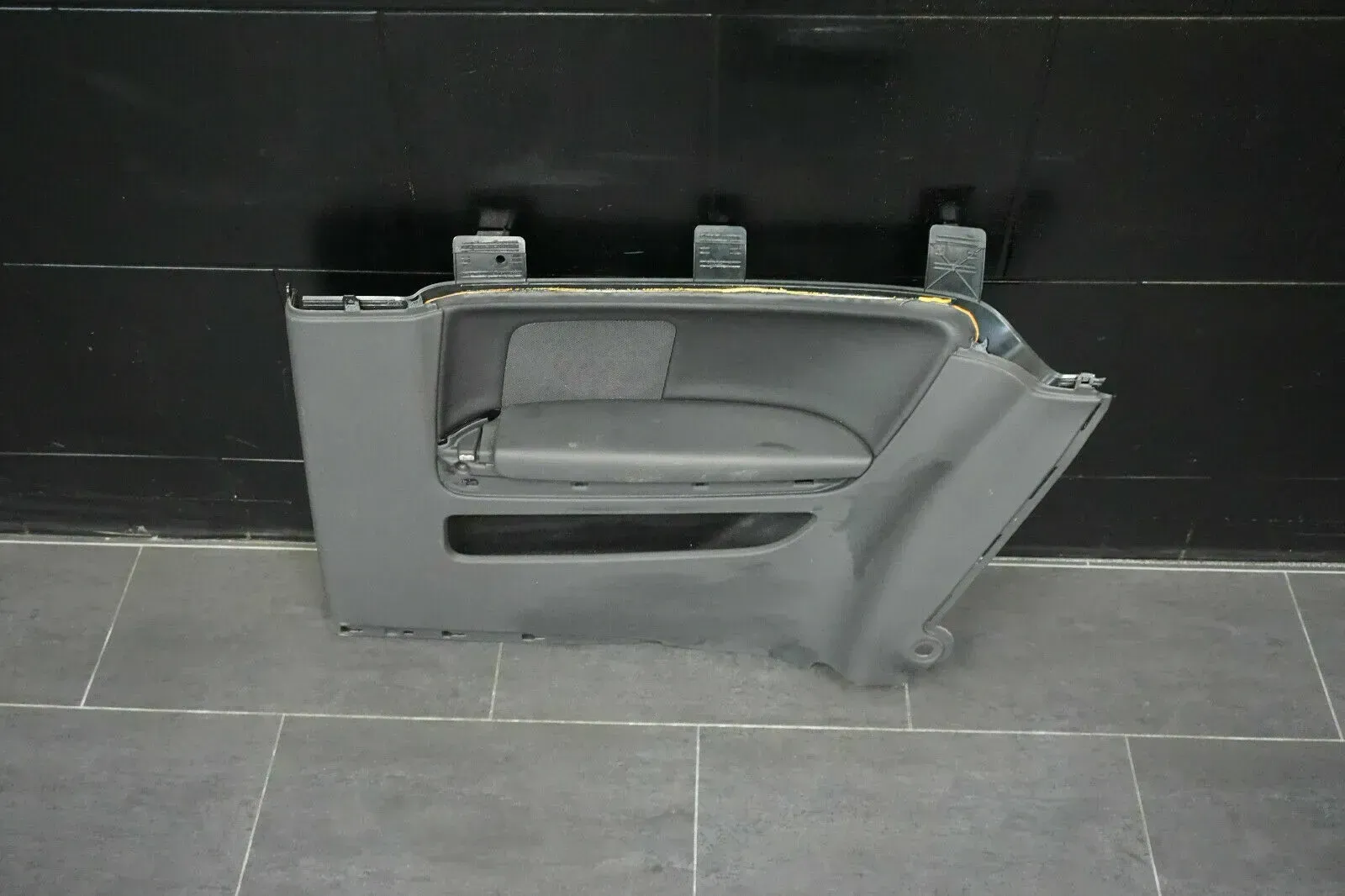 AUDI A3 8P 3-Türer Bj.2006 Seitenverkleidung Hinten rechts 8P3867035A Leder Soul - Bild 1