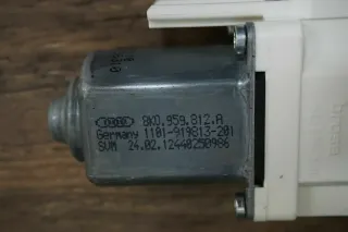 Audi A4 S4 8K A5 A6 Q7 RS6 Fensterhebermotor hinten rechts 8K0959812A - Bild 2