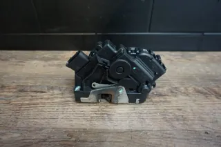 Smart ForTwo 451 MOPF Türschloss A4517200435 Stellmotor rechts 10-14 Schloss - Bild 2