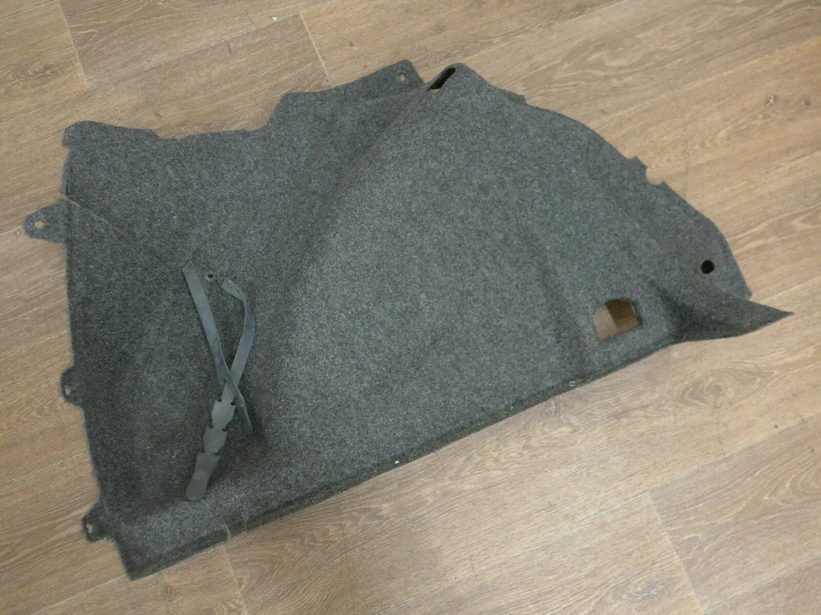 VW Golf 1K Original 2 Türer Kofferraumverkleidung anrharzit links 1K6867427AF - Bild 1
