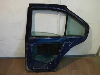 VW Bora Tür hinten rechts Beifahrerseite blau Metallik LB5N Limo Limousine - Bild 4