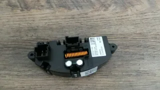 Audi RS5 8T 8F RS4 8K Widerstand Heizungswiderstand Gebläsemotor 8T08205521A - Bild 2
