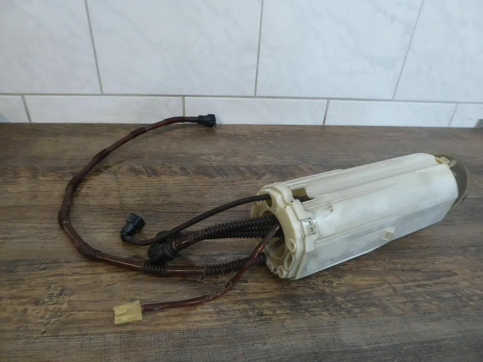 Audi S8 A8 4E D3 Kraftstoffpumpe Kraftstoff Förderpumpe Benzinpumpe 4E0919087H - Bild 1