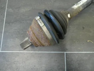 AUDI TT 8J 2,0TFSI ANTRIEBSWELLE GELENKWELLE LINKS 8J0407271AA - Bild 2