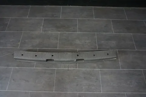 Background image for ORIGINAL VW Abdeckung Schlossträger VW T5 T6 mit Flügeltüren 7H0863485C
