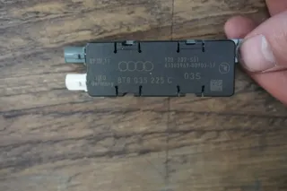 Original Audi A5 8T Antennenverstärker Verstärker Antenne 8T8035225C - Bild 3