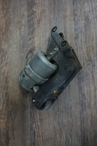 VW T4 Motorhalter Stütze Getriebehalter Lager 2,5 TDI ACV 7D0399111S - Bild 1