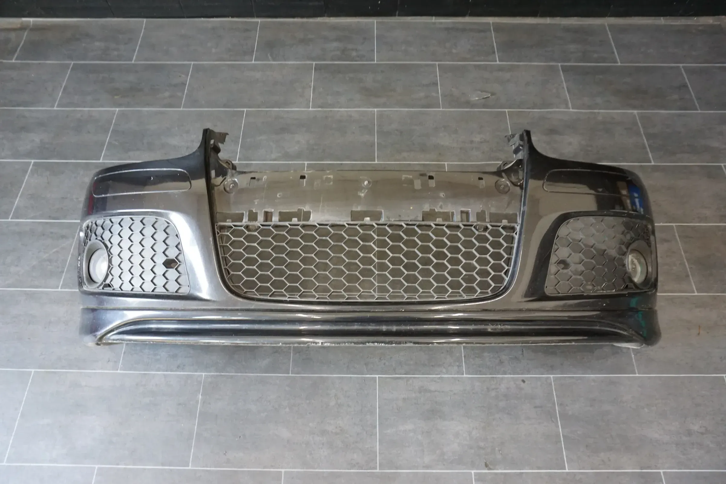 VW Golf 5 1K GTI Frontstoßstange Stoßstange vorne 1K0807221C LC9Z Edition 30 - Bild 1