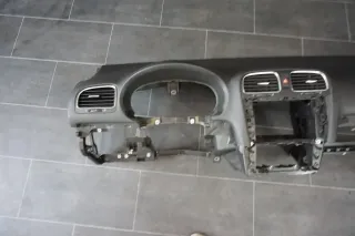 VW Golf 6 VI Armaturenbrett Schalttafel Cockpit Dashboard 5K1858295E - Bild 4