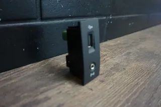 USB Zigarettenanzünder Volkswagen T6 T5 5Q0035726E 5Q0035724 - Bild 2