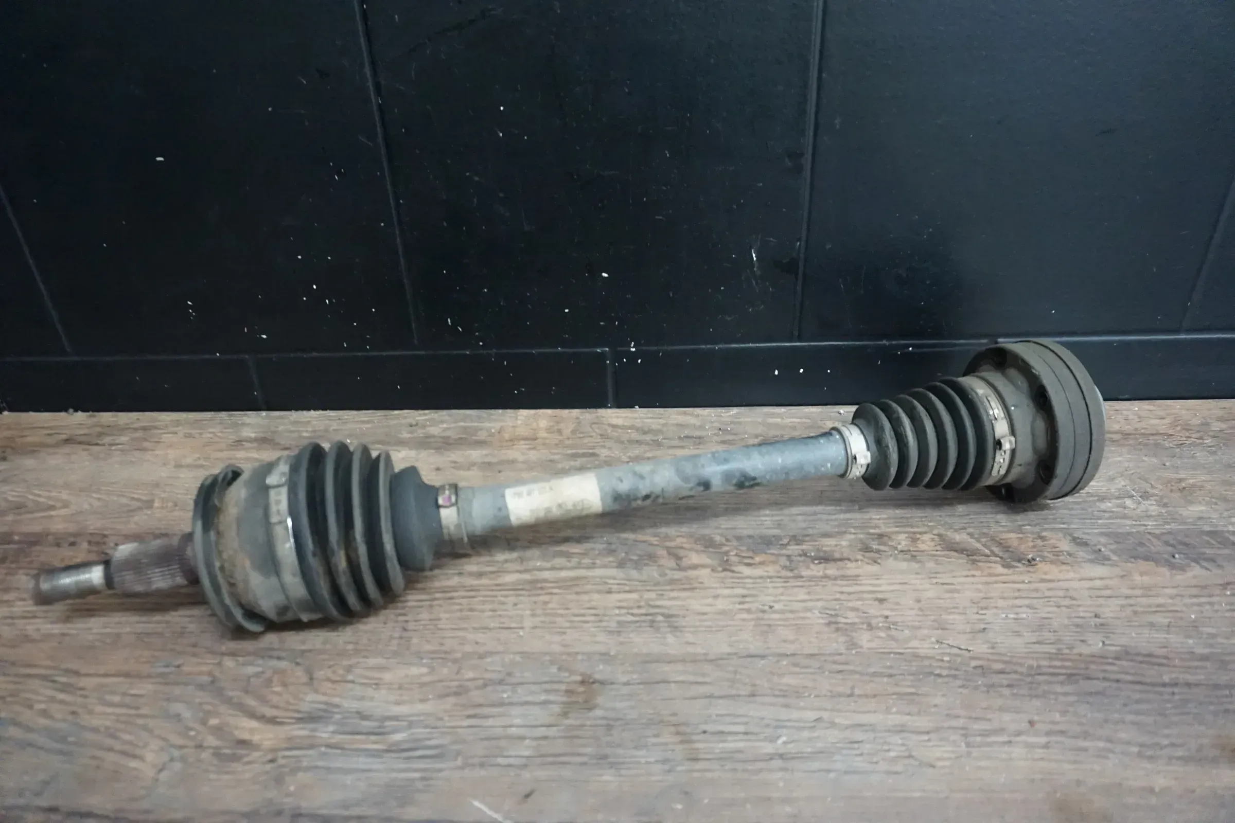Original VW T5 T6 Antriebswelle Gelenkwelle links 7E0407271N - Bild 1