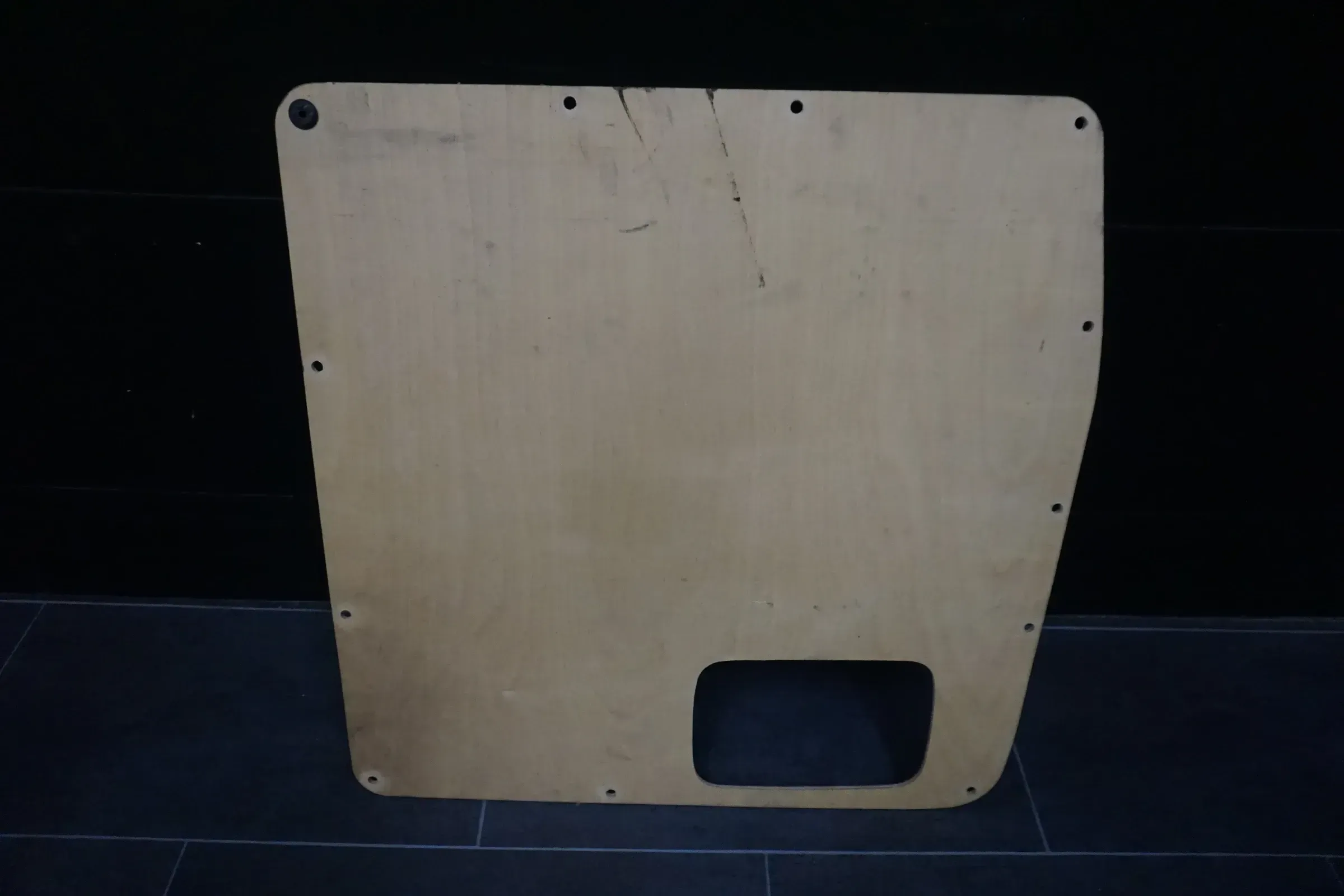 Mercedes Vito 447 Verkleidung Hecklappe rechts innen Holz A6397476771 - Bild 1