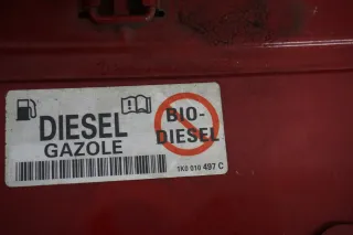VW Bus T5 Tankdeckel 7H0809905E weiß R902 Deckel LA3H Rot - Bild 3