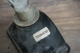 VW T4 Nebelschlussleuchte NSL Heckstoßstange Stoßstange hinten 7D0945729 - Bild 3