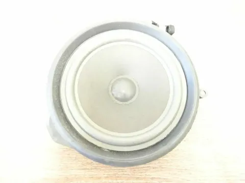 Background image for Original Audi A4 8E MitteltonTiefton Tür Lautsprecher Türlautsprecher 8E0035411