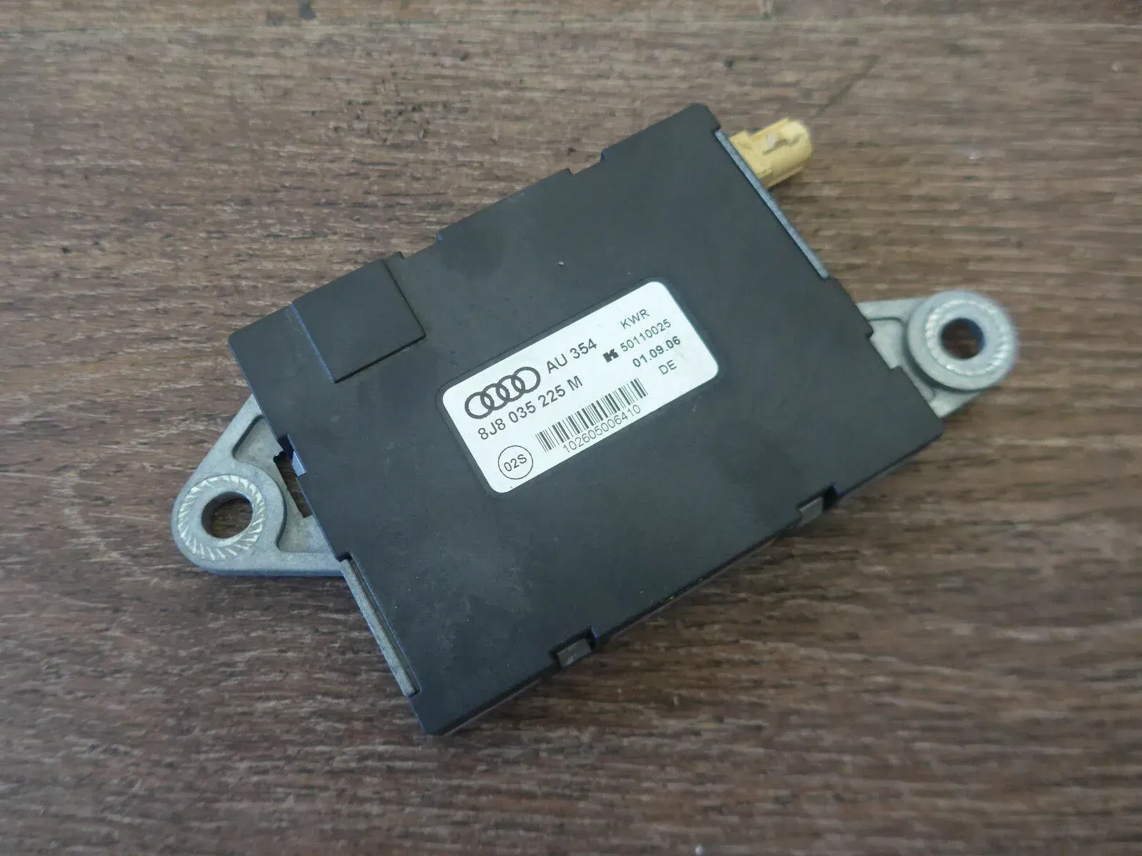 original Audi TT TTS 8J Antennenverstärker Antenne 8J8035225M - Bild 1