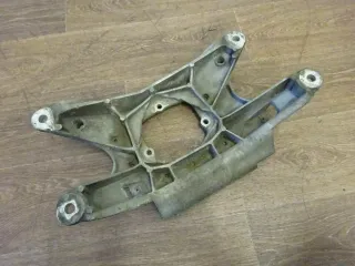 original Audi A4 8K A5 8T Querträger Träger Halterung Getriebeträger 8K0399263K - Bild 3