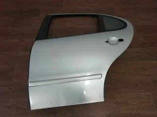 Seat Leon Cupra R 1M Tür hinten links Fahrerseite Türe Silber L57N LS7N - Bild 1