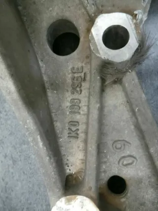 Seat Leon 1P  Getriebehalter Halter Träger Getriebe Motorhalter 1K0199117  *TOP* - Bild 3