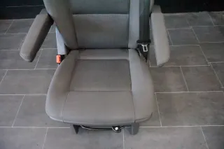 VW T5 Multivan Schienensystem 2te Reihe hinten Sitz Stoff Schwarz Drehsitz - Bild 4