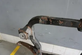 VW T5 Caravelle Original Vorderachse Achsträger Achse vorne Aggregateträger - Bild 4