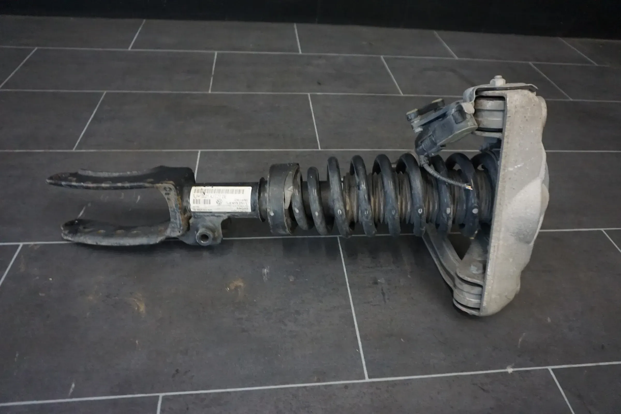 Stoßdämpfer Links Vorne VW 7L6413031L 7L6412021AJ 7L Touareg 3.0 V6 TDI DPF - Bild 1