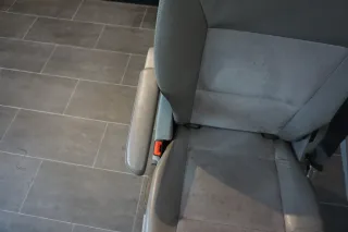 VW T5 Multivan Schienensystem 3te Reihe hinten Sitz Alcantara Grau Pilotensitz - Bild 5