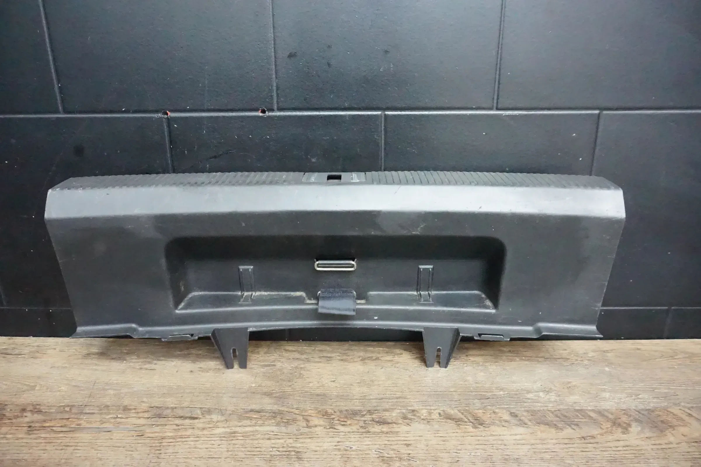 Audi A3 8P Sportback Verkleidung Heckblech innen Kofferraum schwarz 8P4863471A - Bild 1