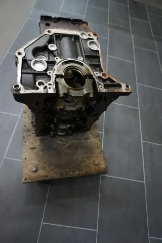 Kurbeltrieb Rumpf Rumpfmotor Motor Audi Skoda VW 2.0 TFSI CCZ CAW CCZ - Bild 8