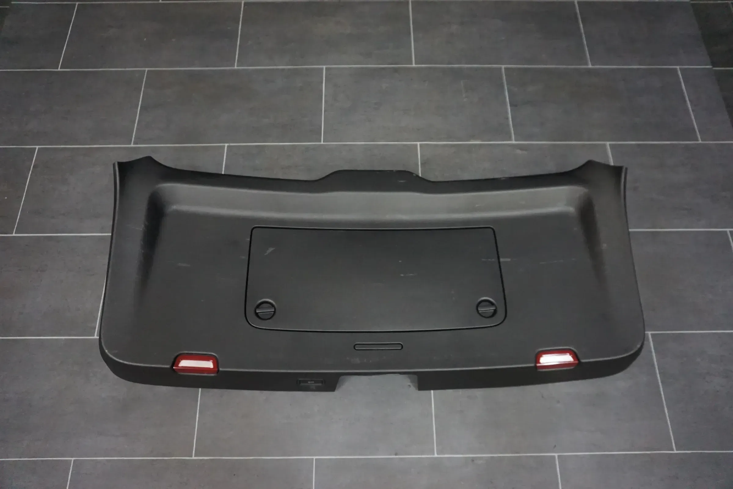 Porsche Cayenne 9Y0 Verkleidung trüffelbraun Heckklappe 9Y0867973 C - Bild 1