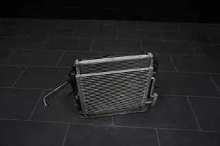PORSCHE 911 996 996.2 Kühlerpaket Kühler Lüftermotor Halterung rechts - Bild 1