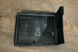 Audi A3 8P VW Seat Abdeckung Zentralelektrikdeckel Sicherungskasten 1K0937132F - Bild 2