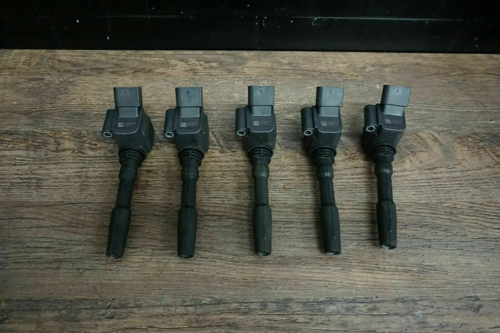 1x Stück Audi A4 8W A5 F5 2.0 35TFSI 06H905110L Zündspule mit Zündkerzenstecker - Bild 1