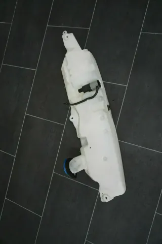 JAGUAR F-TYPE Wischwasserbehälter mit Pumpe - Bild 1