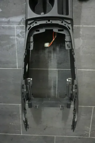 Audi A5 Coupe 3.0 TDI Quattro Mittelarmlehne Schwarz 8K0864981 - Bild 7