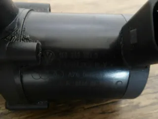 VW Golf 5 Passat 3C Audi A3 2.0 Zusatzwasserpumpe Wasserpumpe 1K0965561D - Bild 6