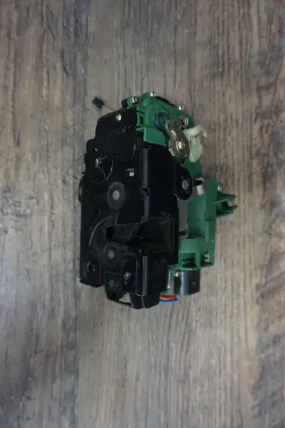 Türschloss Zentralverriegelung vorne links VW Bora Golf IV 4 Lupo Passat 3B - Bild 2