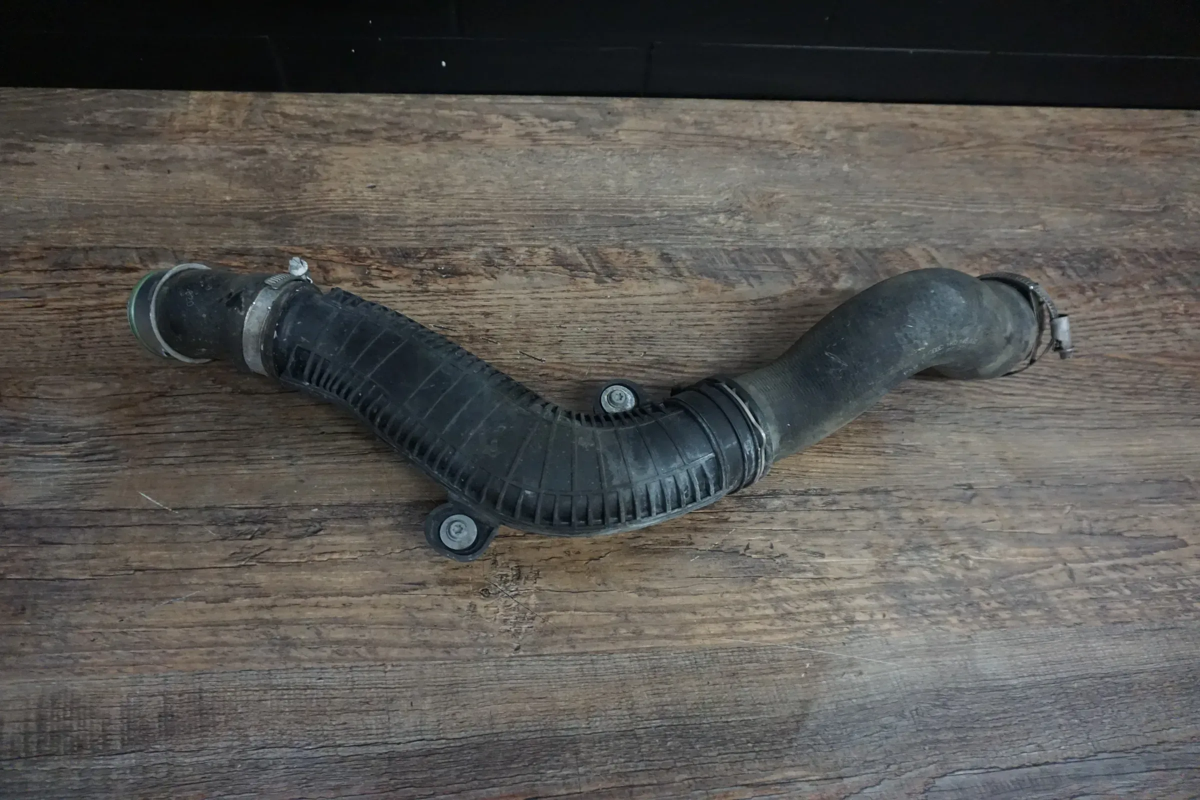 Original Audi VW Seat Skoda Luftrohr 1K0145840R Druckrohr Schlauch 1.8 2.0 TFSI - Bild 1