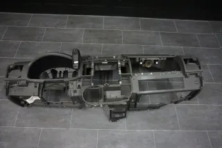 VW Bus T5 Multivan Armaturenbrett Schalttafel Instrumententafel 7H5857003B - Bild 1