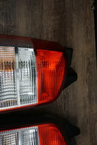 VW T5 Rückleuchte Rücklicht links rechts 7H5945095M Bj2014 Heckklappe - Bild 4