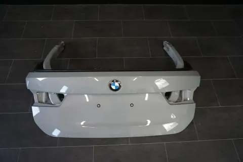 Background image for BMW 3 G21 G81 Heckklappe Kofferraumklappe Rear Trunk Tailgate grau